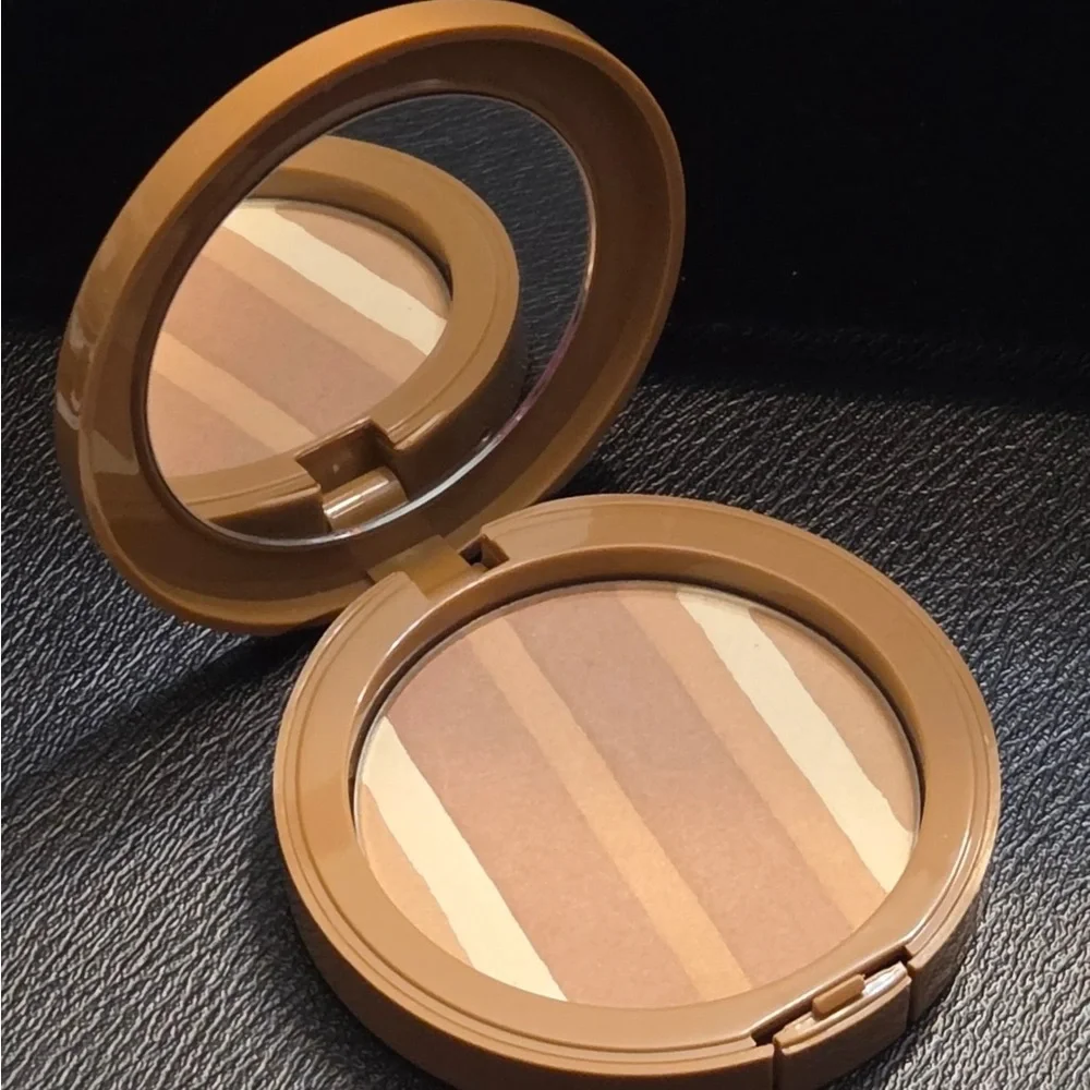 Belle by Kim Gravel belle beauty